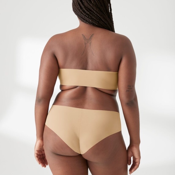 True Body Convertible Bandeau Bra - Picture 5 of 10